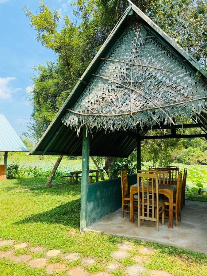 Meegahapokuna Resort Holambra Exterior foto