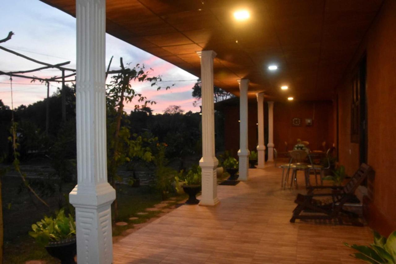 Meegahapokuna Resort Holambra Exterior foto