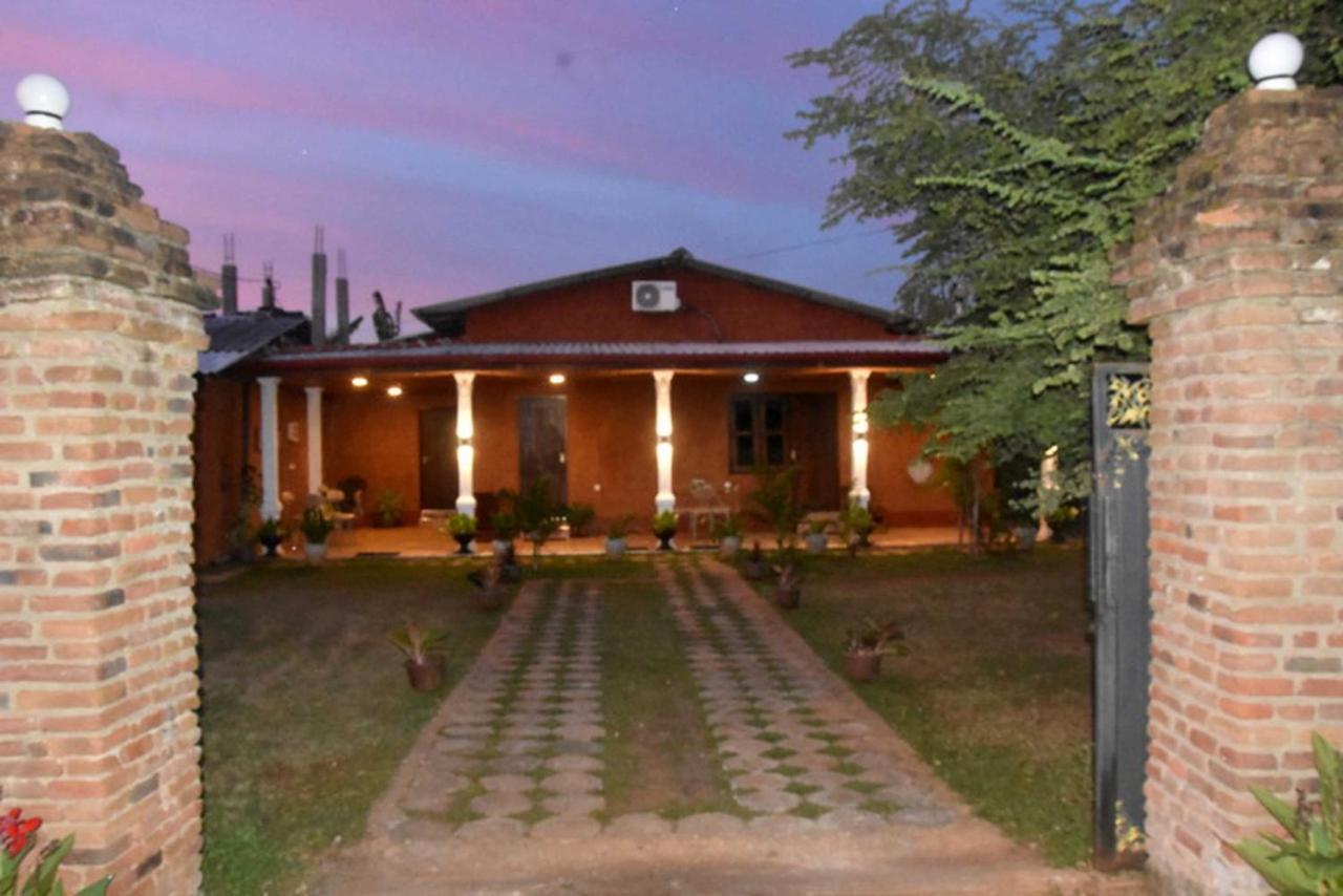Meegahapokuna Resort Holambra Exterior foto